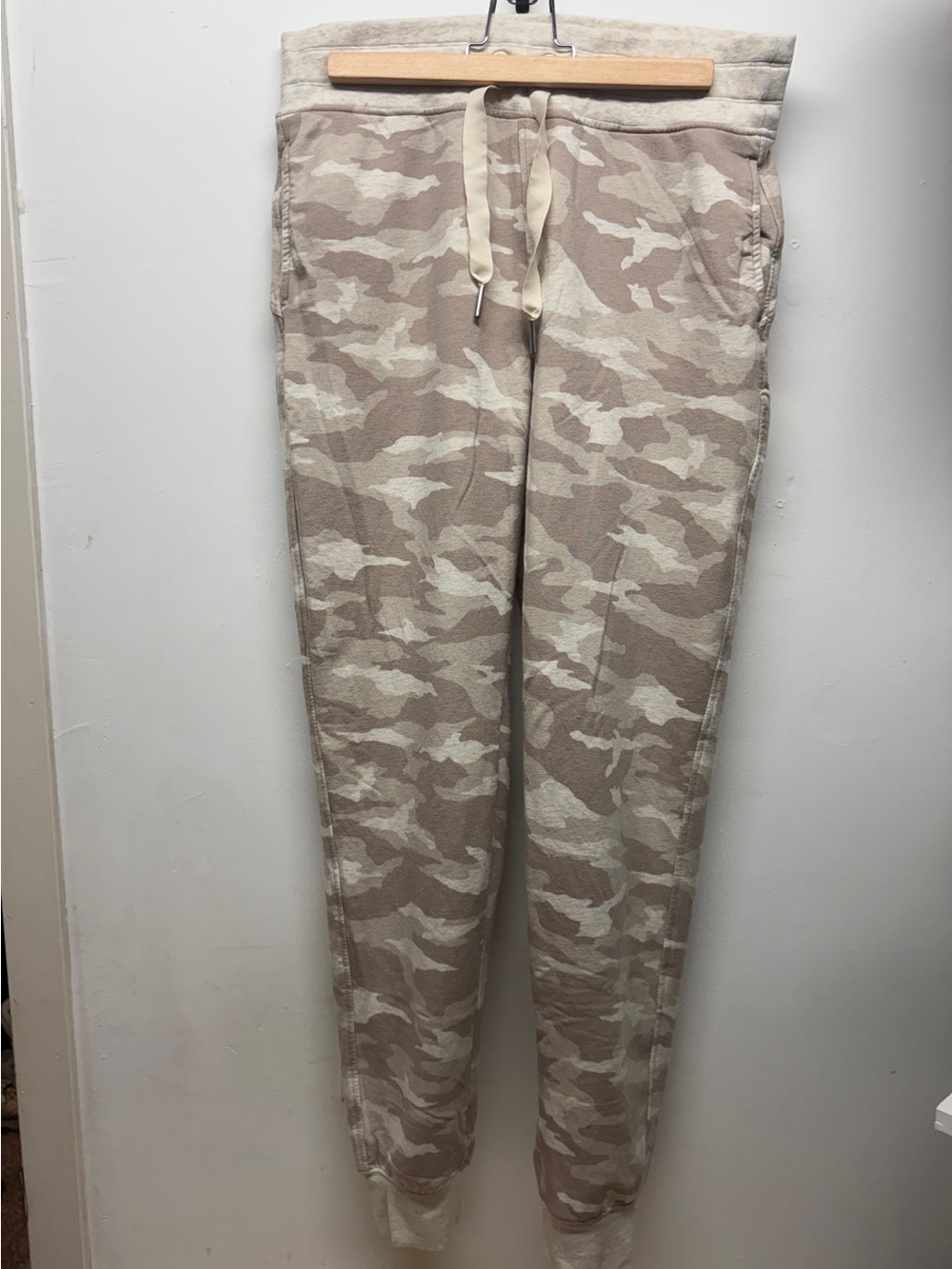 Athleta Medium Tall women's camo joggers